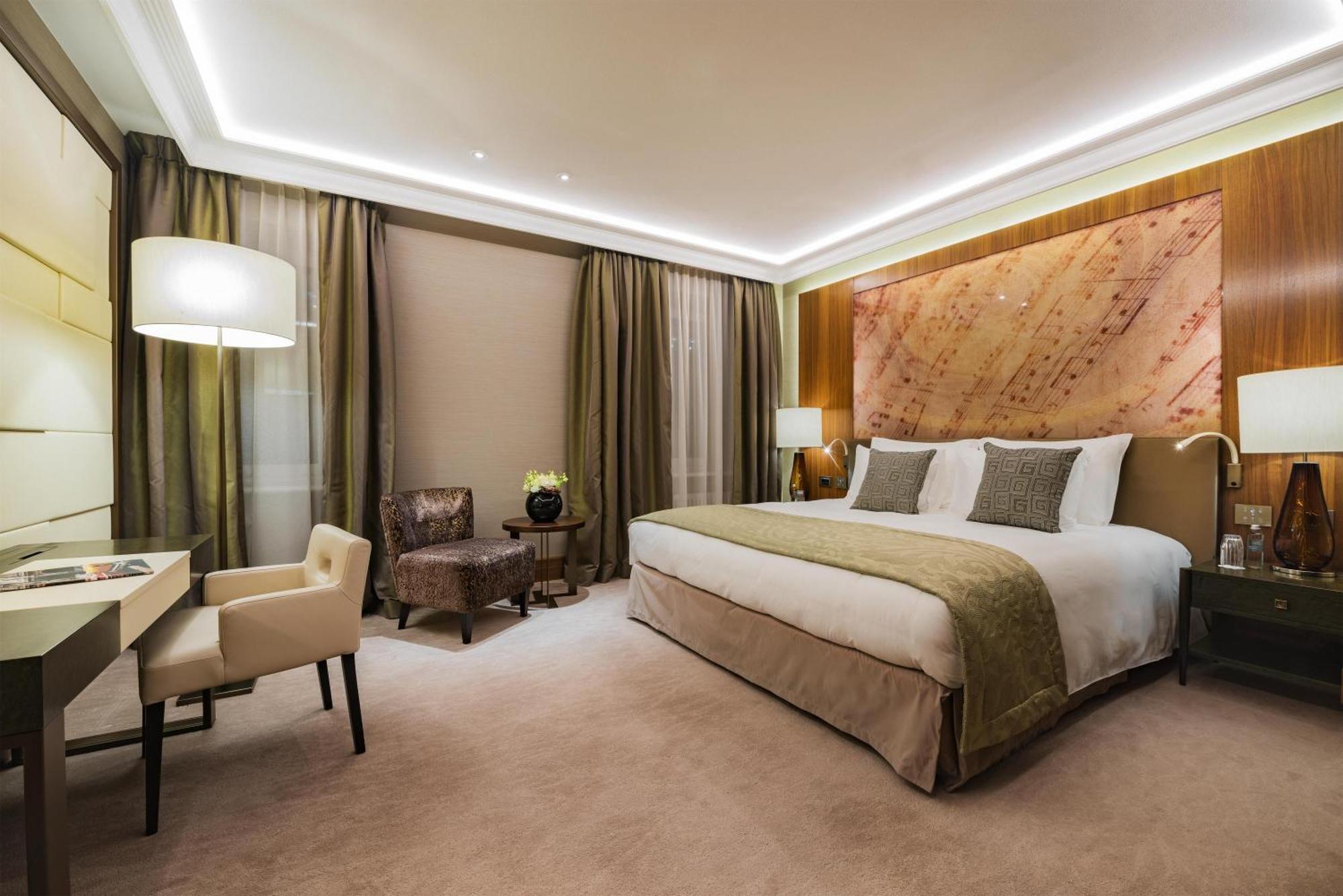 Superior Room King