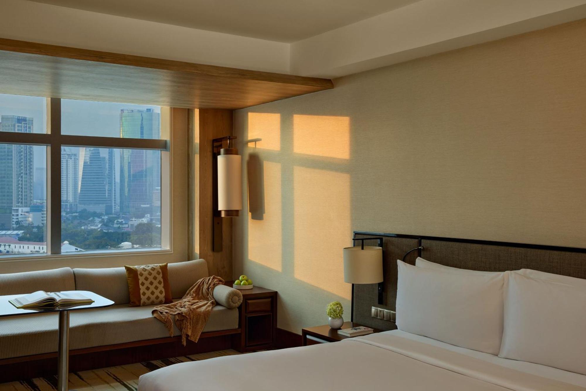 Red Level Room Executive Lounge Access