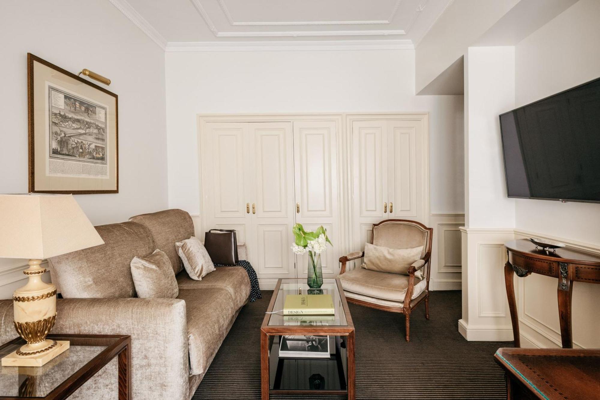 Grand Family Room