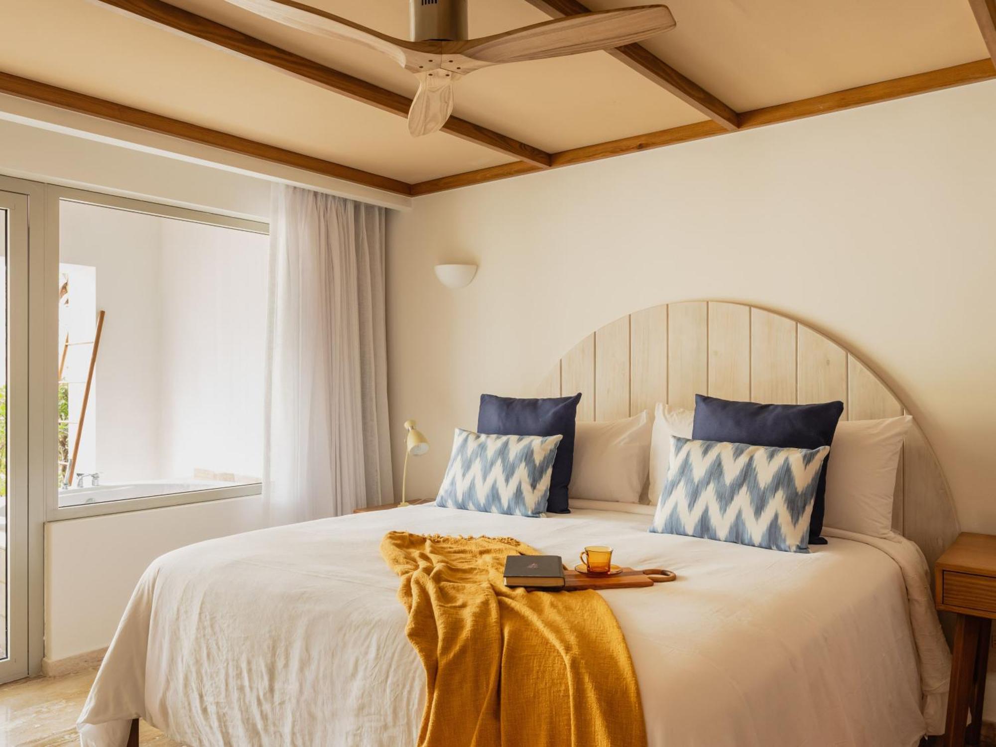 Zel Swimup Master Suite