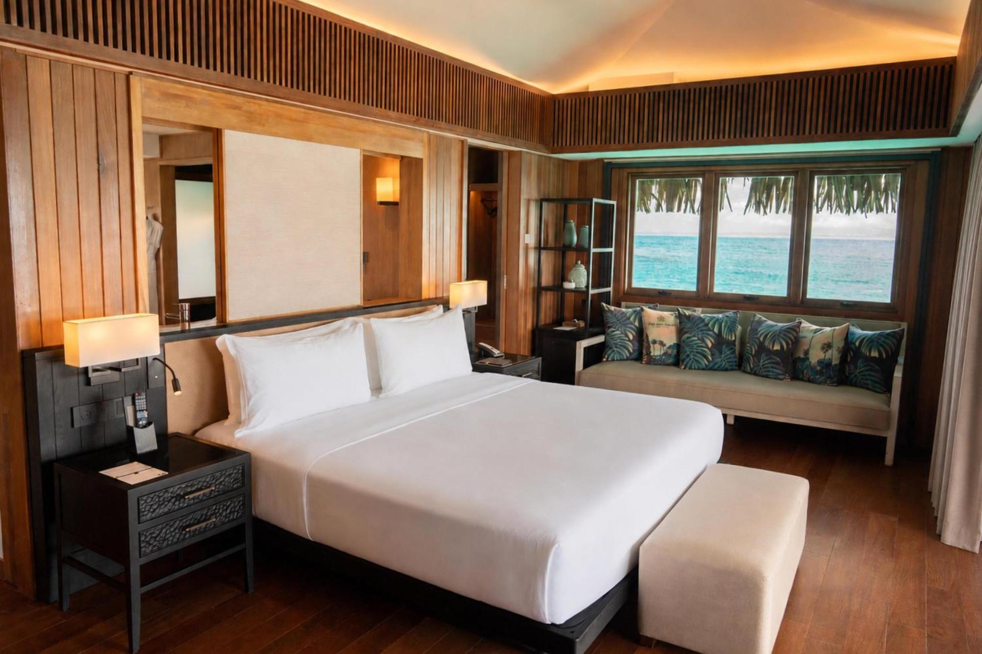 Royal Pool Overwater Villa