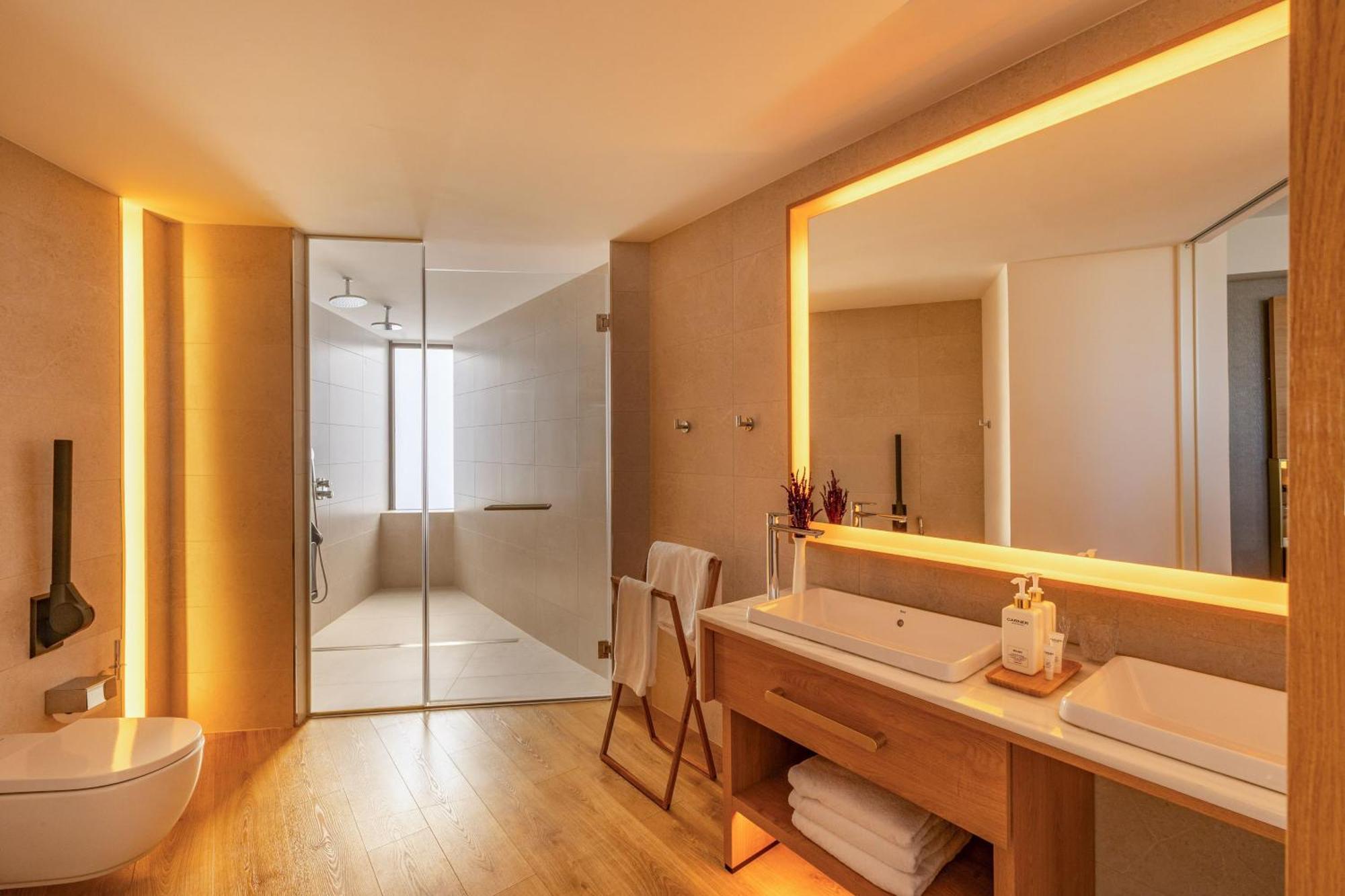 Supreme Room