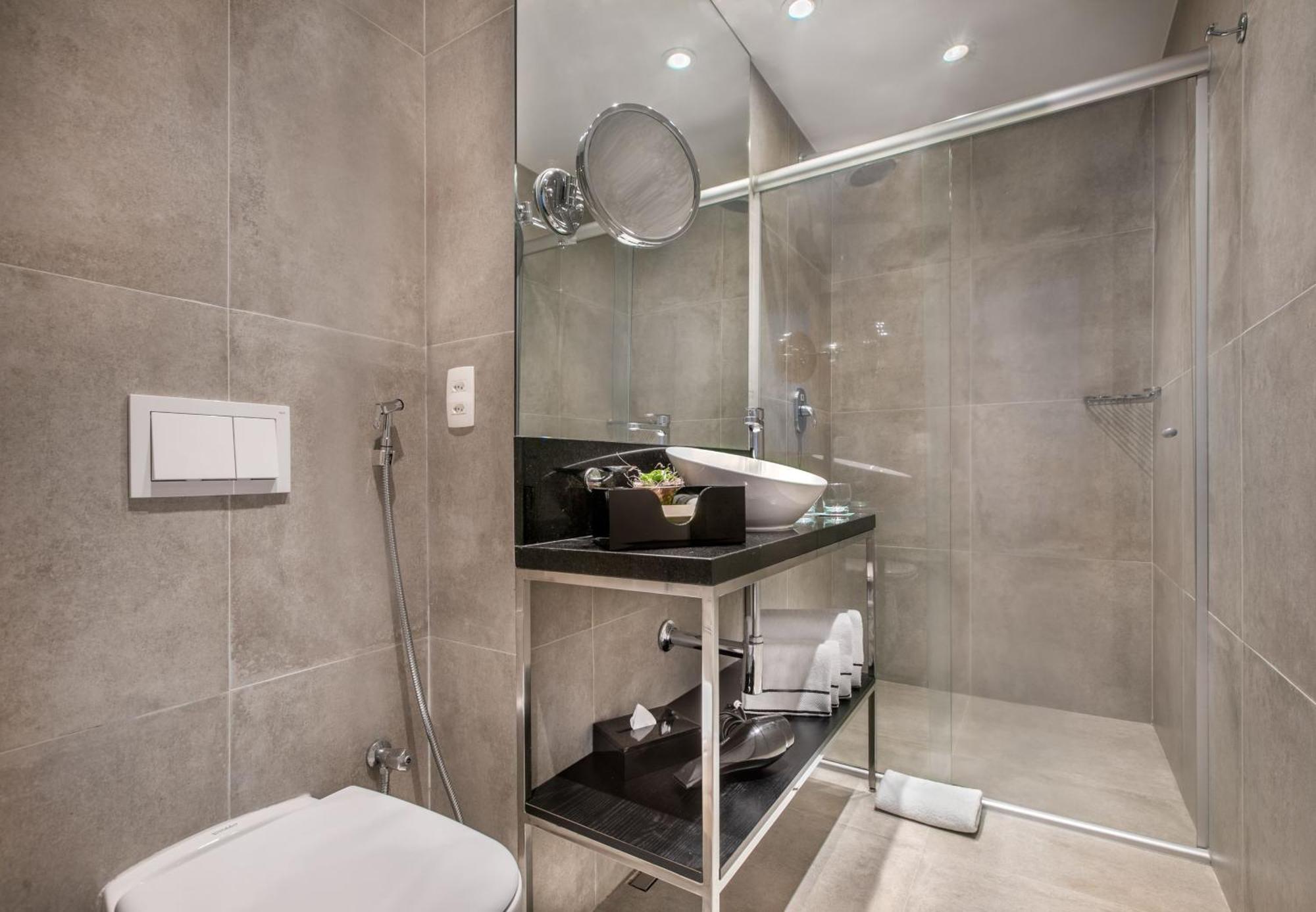 Premium Queen Room