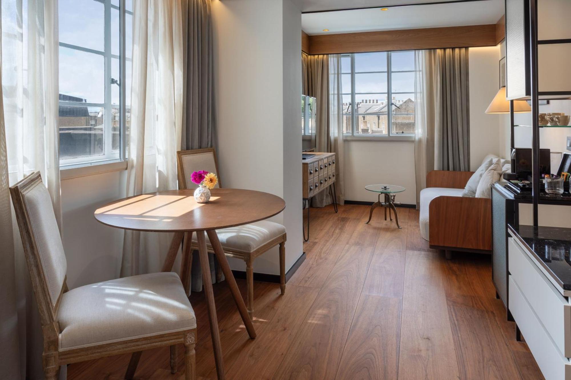 The Level Junior Suite Executive Lounge Access