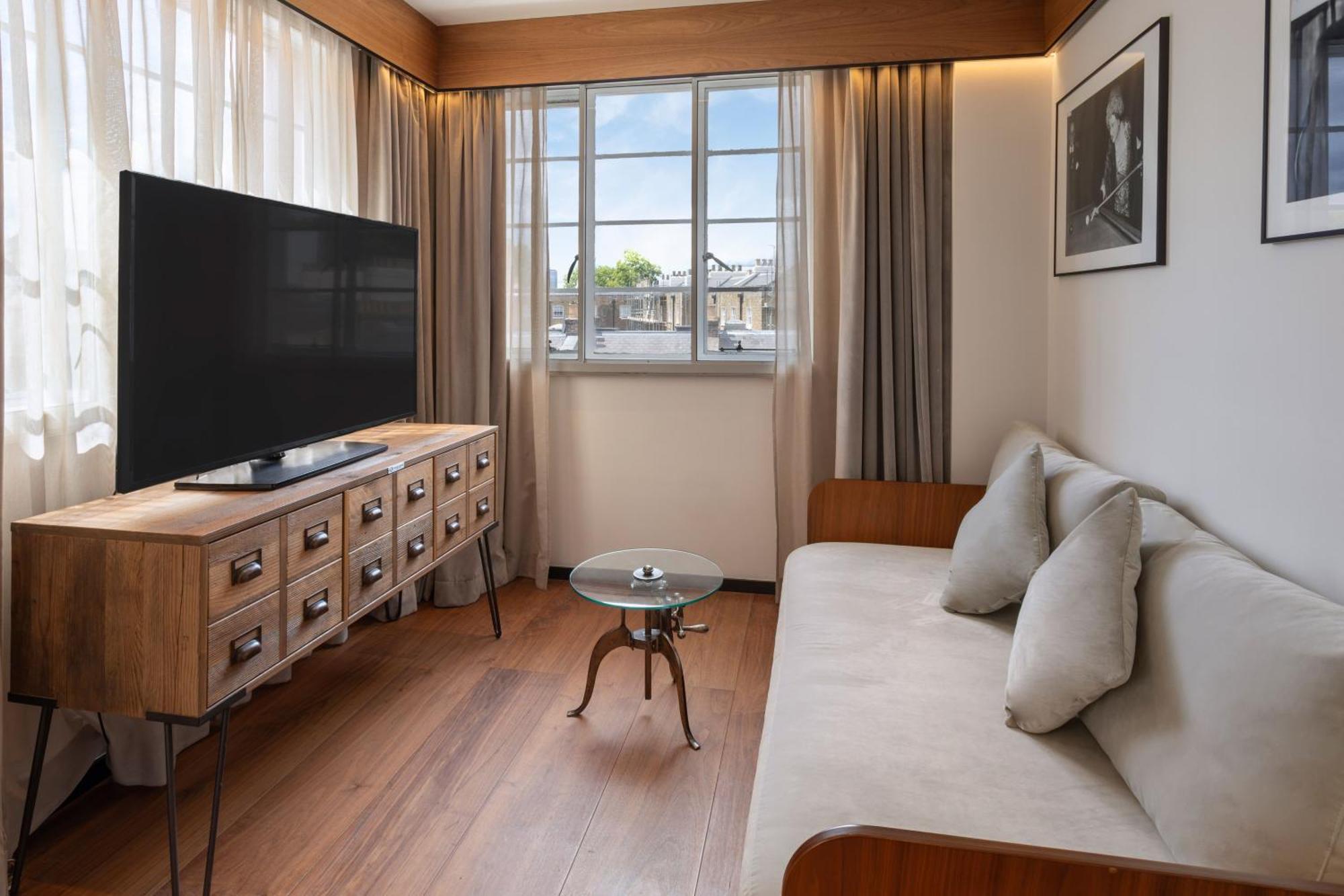 The Level Junior Suite Executive Lounge Access