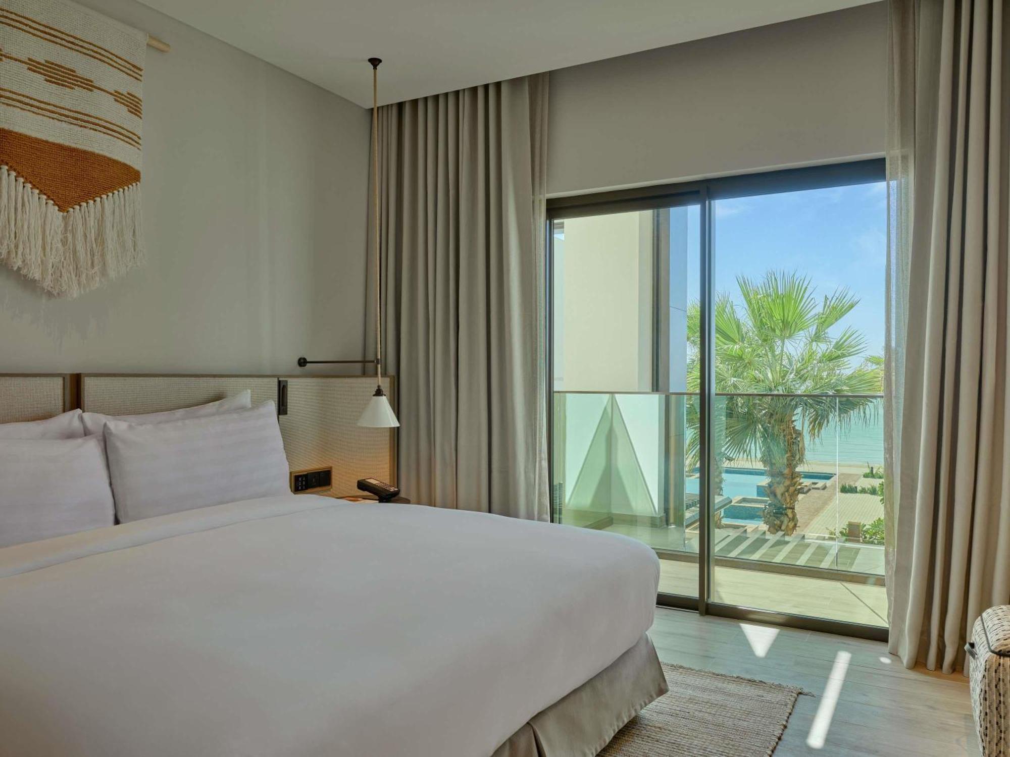 One-Bedroom Family Suite Ocean View