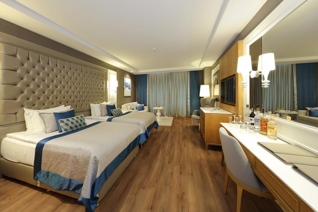 Deluxe Room with Land and Golf View,1216585996:JPEG