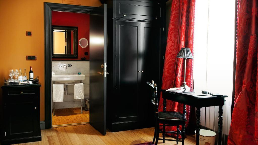 Small Premium Double Room,1015389832:JPEG