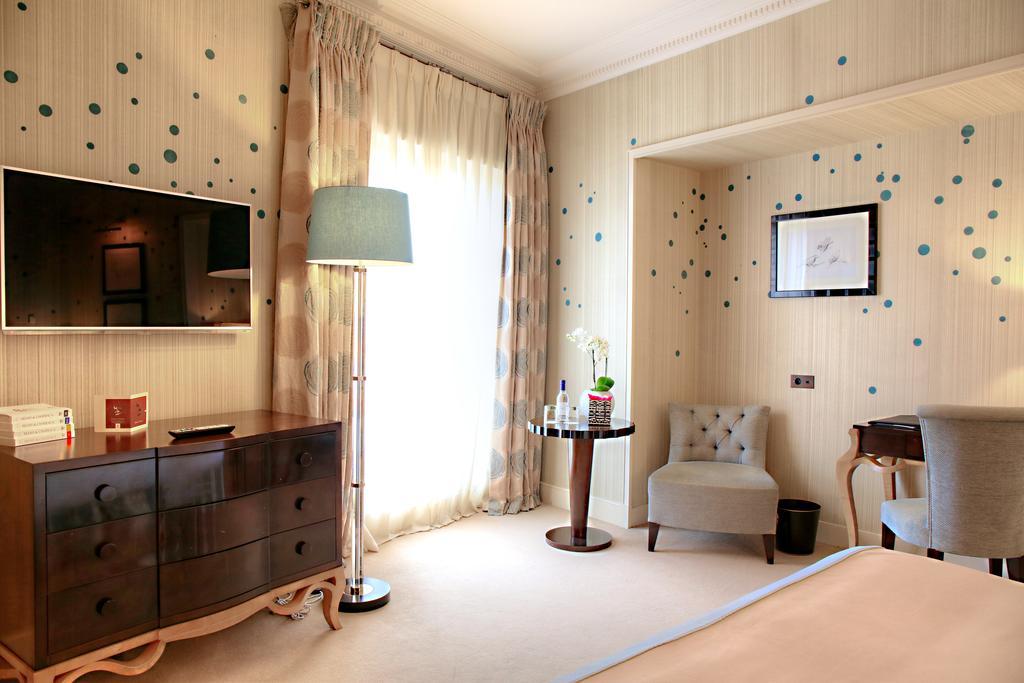 Deluxe Room Main House