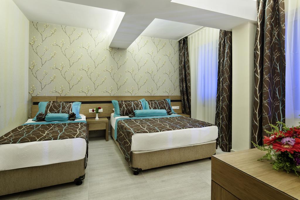 Villa Family Room,1274941885:JPEG