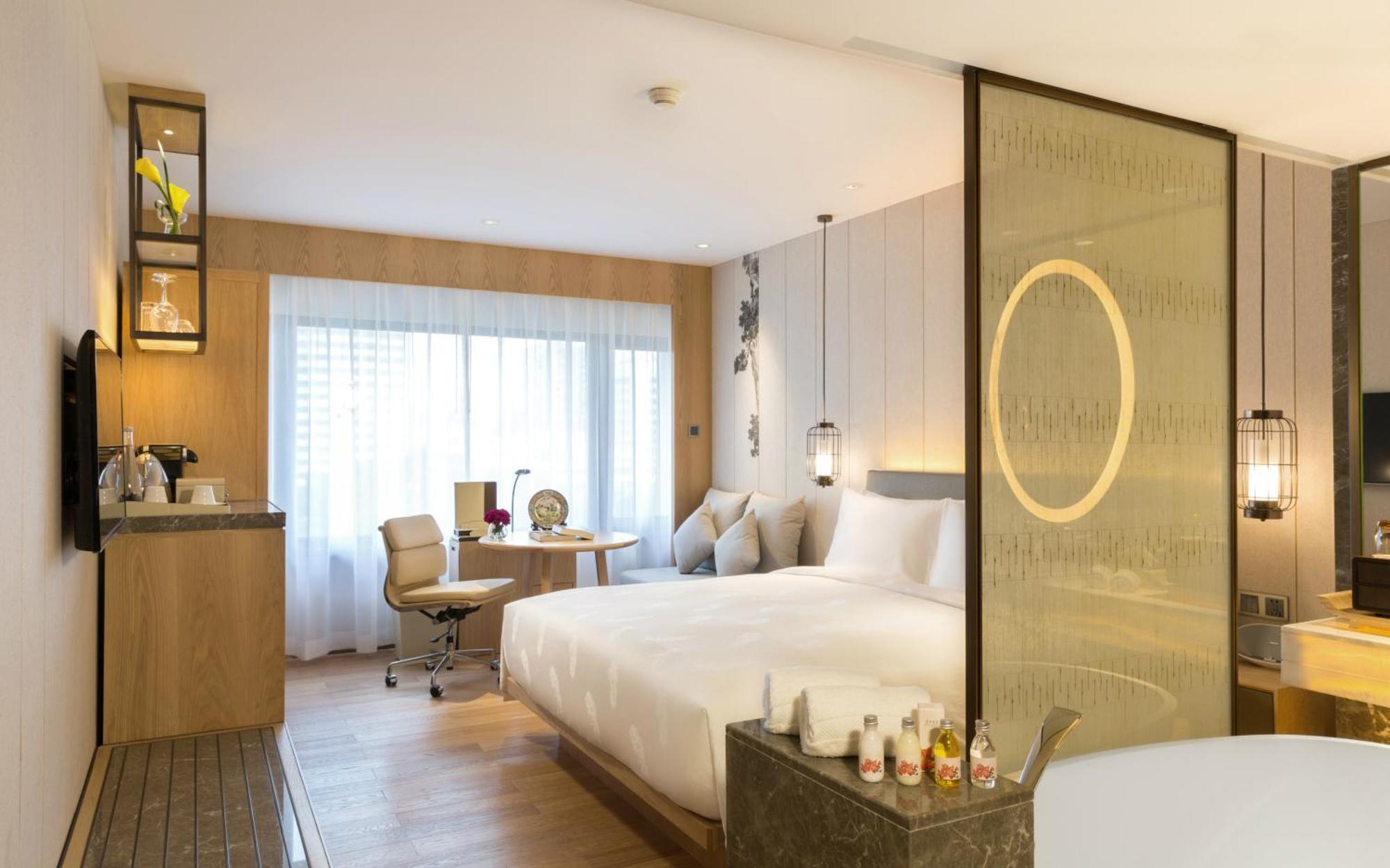 Premier Room