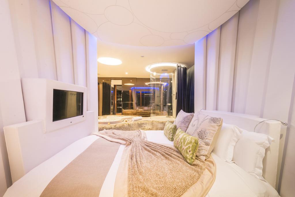 One-Bedroom Villa