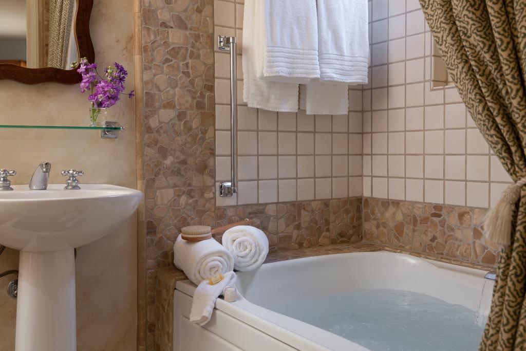Deluxe King Room ( 1st Floor )