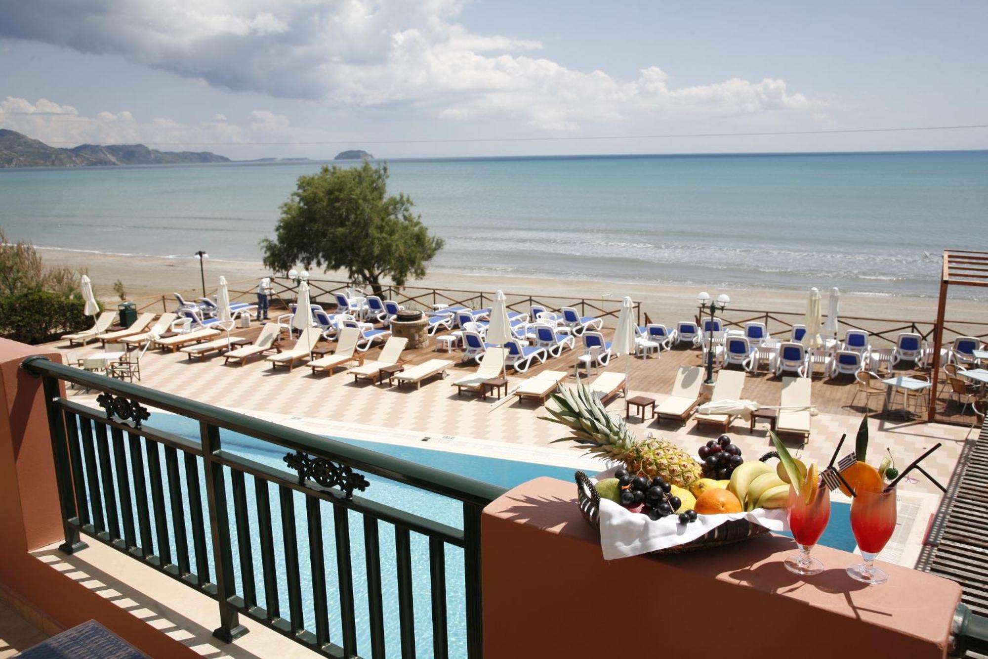 Deluxe Suite with Sea View,1683814777:JPEG