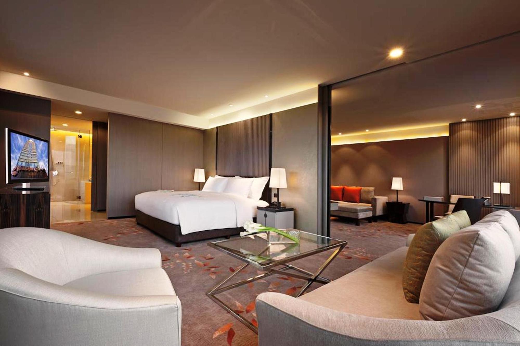 Prestige Suite – Club Lounge access