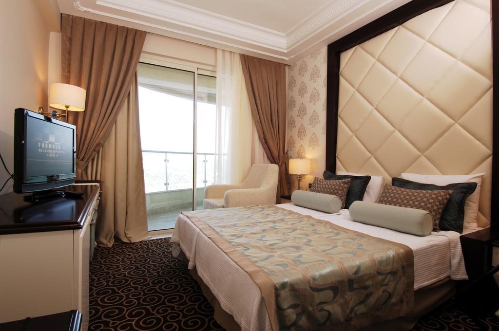 Standard Double or Twin Room,228138305:JPEG