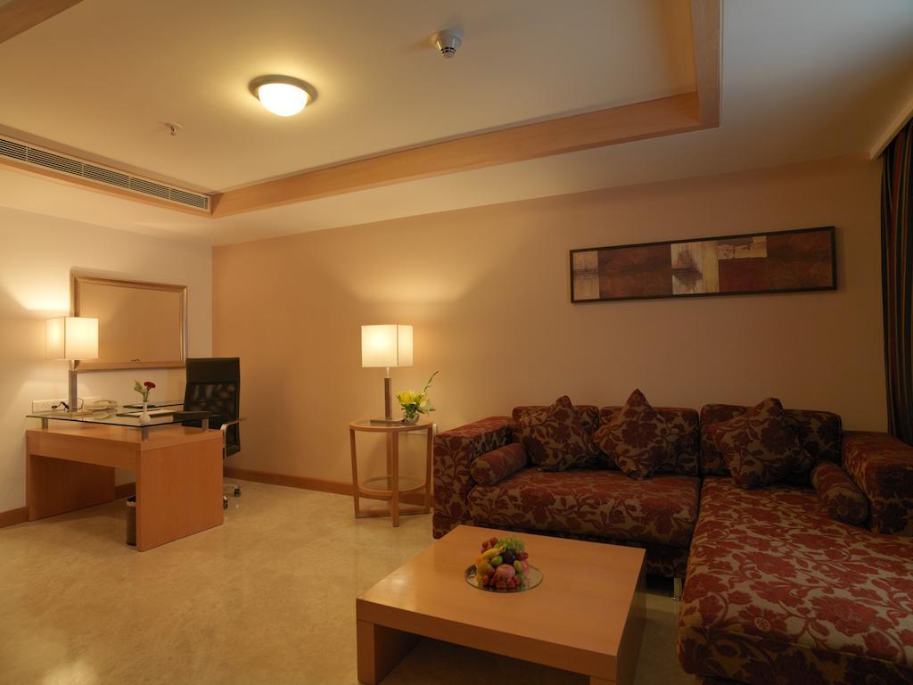 Junior Suite - Club Lounge
