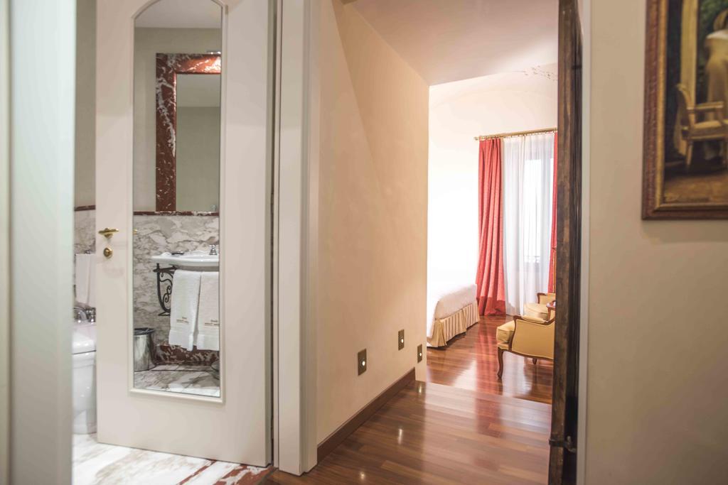 Deluxe Double or Twin Room Tower