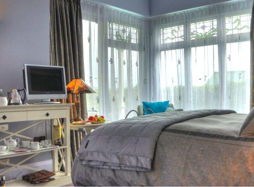 Queen Room Mountain View