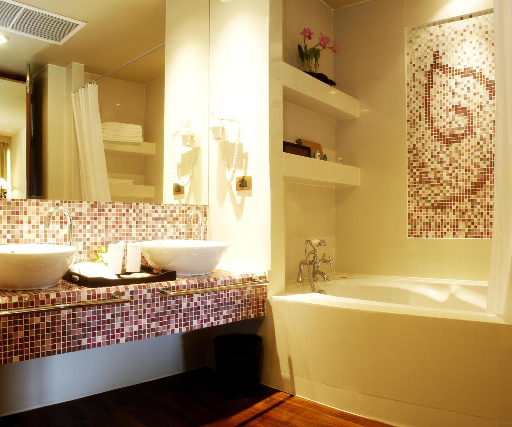 Mini Suite,678964884:JPEG