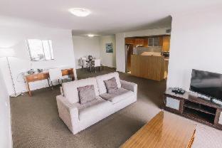 Three-Bedroom Apartment,553445328:JPEG