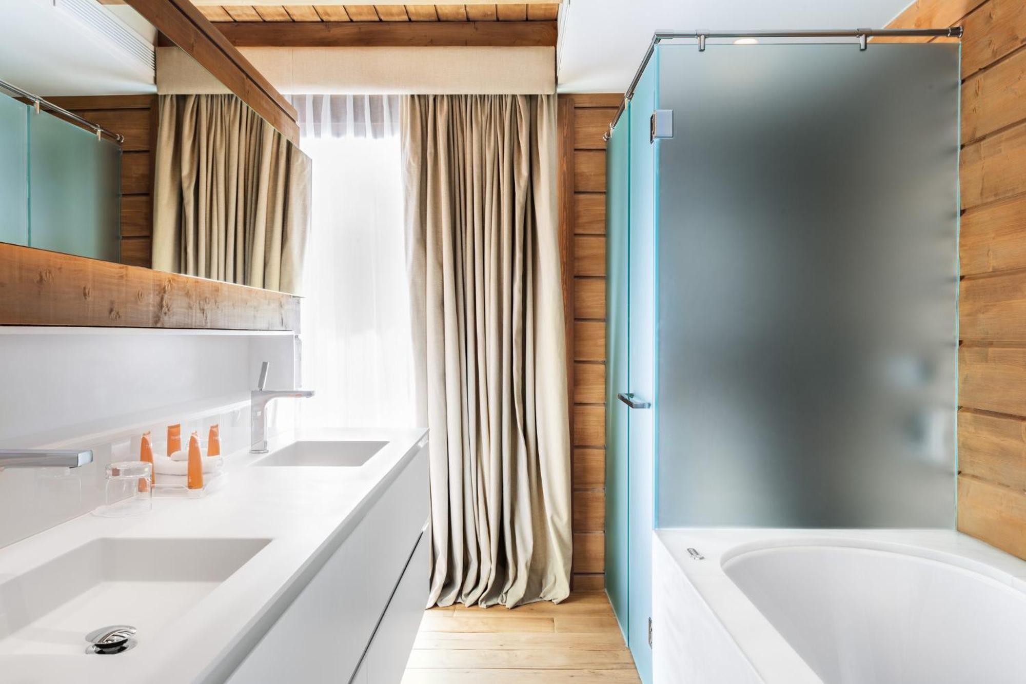Lodge Premium Room Jacuzzi