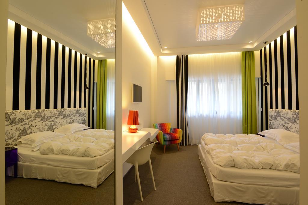Superior Twin Room Mountain View