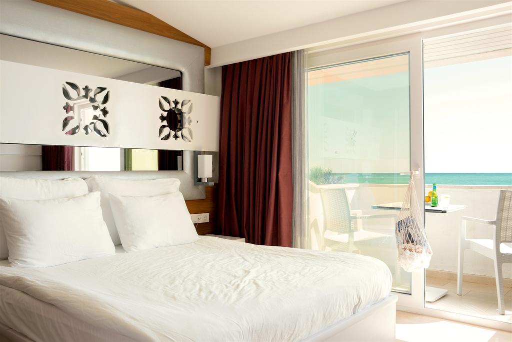 Deluxe Sea View