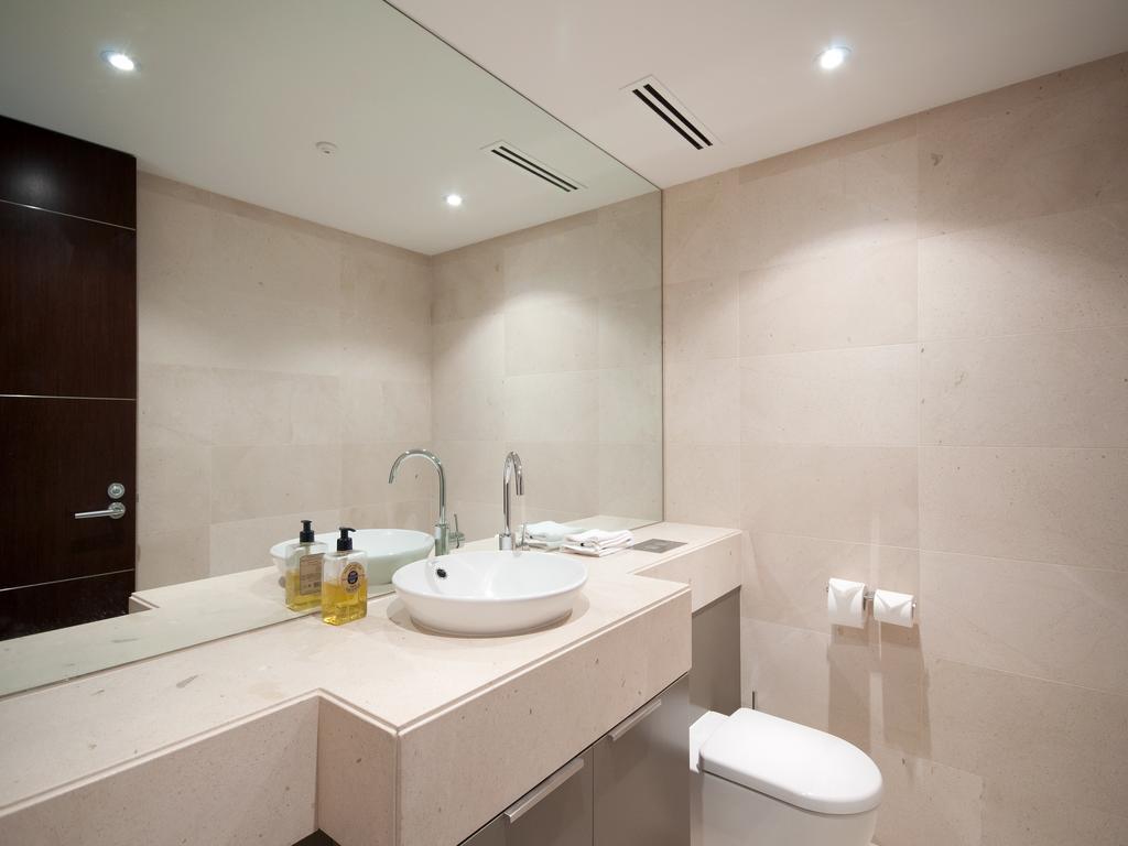 Luxury Two Bedroom Apartment First Level 204