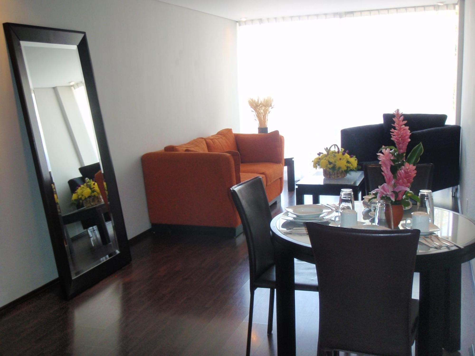 Standard Suite,1273567444:JPEG