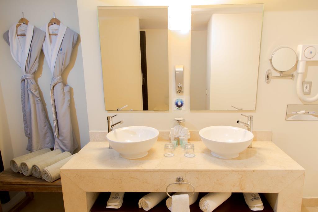 Hacienda One Bedroom Suite
