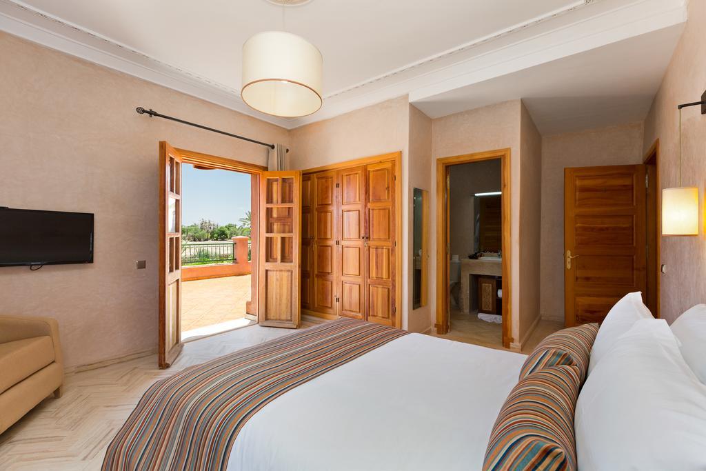 Four-Bedroom Villa Private Pool