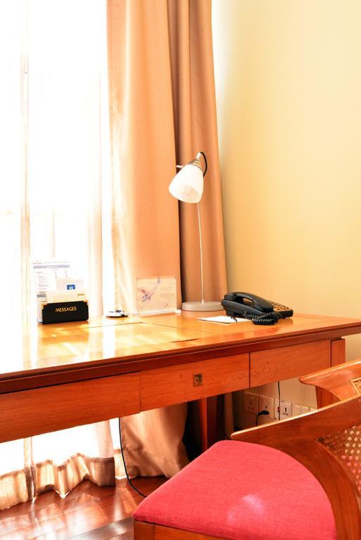 Deluxe Hill View King Room