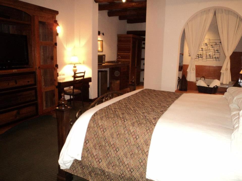 Estudio con bañera de hidromasaje