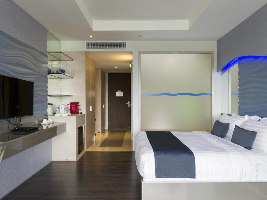 Marina Family Room Balcony