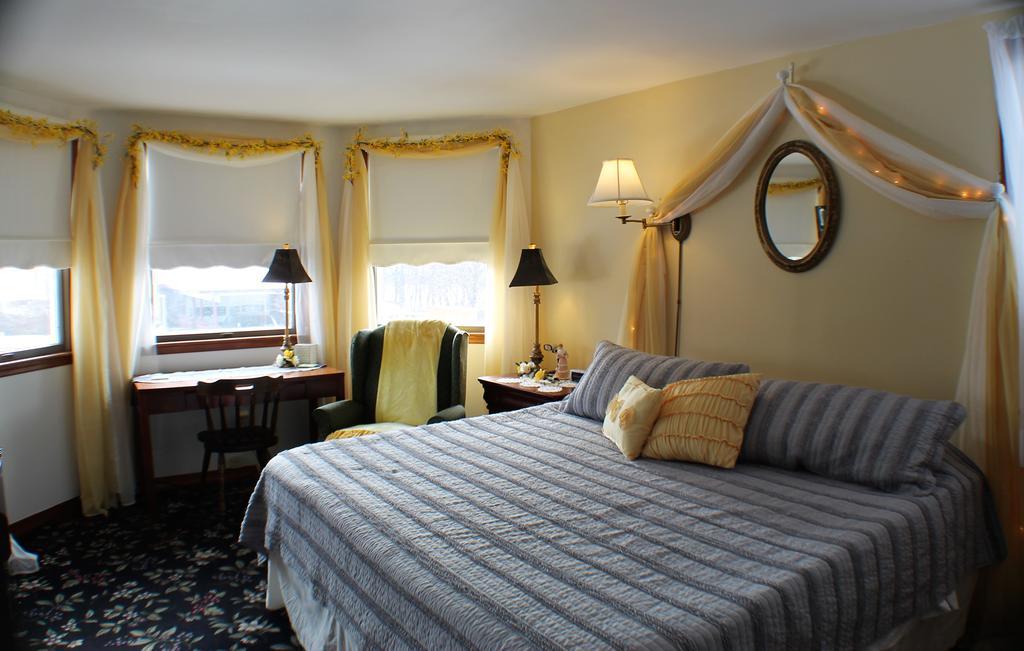 Double Room with Private Bathroom,377673775:JPEG