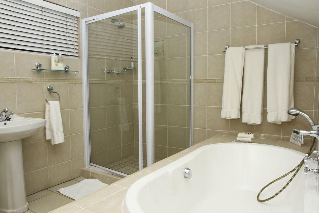 Deluxe Plus King Room