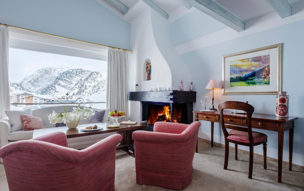 Junior Suite with Mountain View,378920761:JPEG