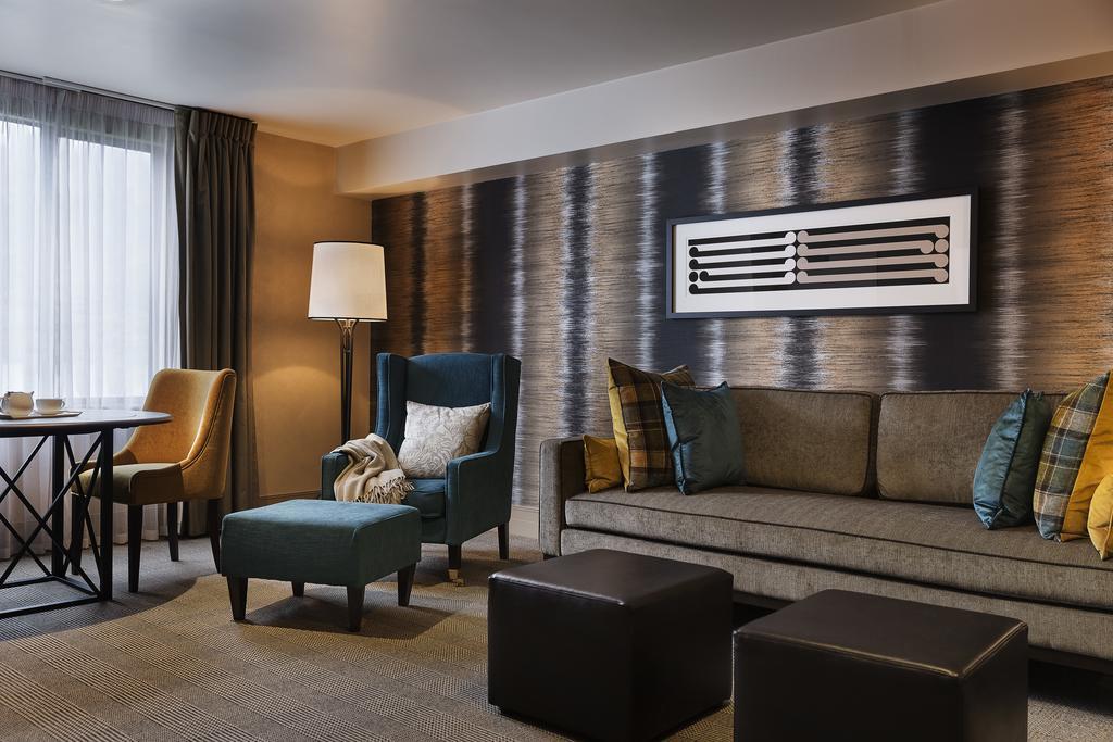 One-Bedroom King Suite Garden View