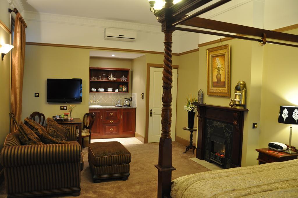 King Suite Spa Bath