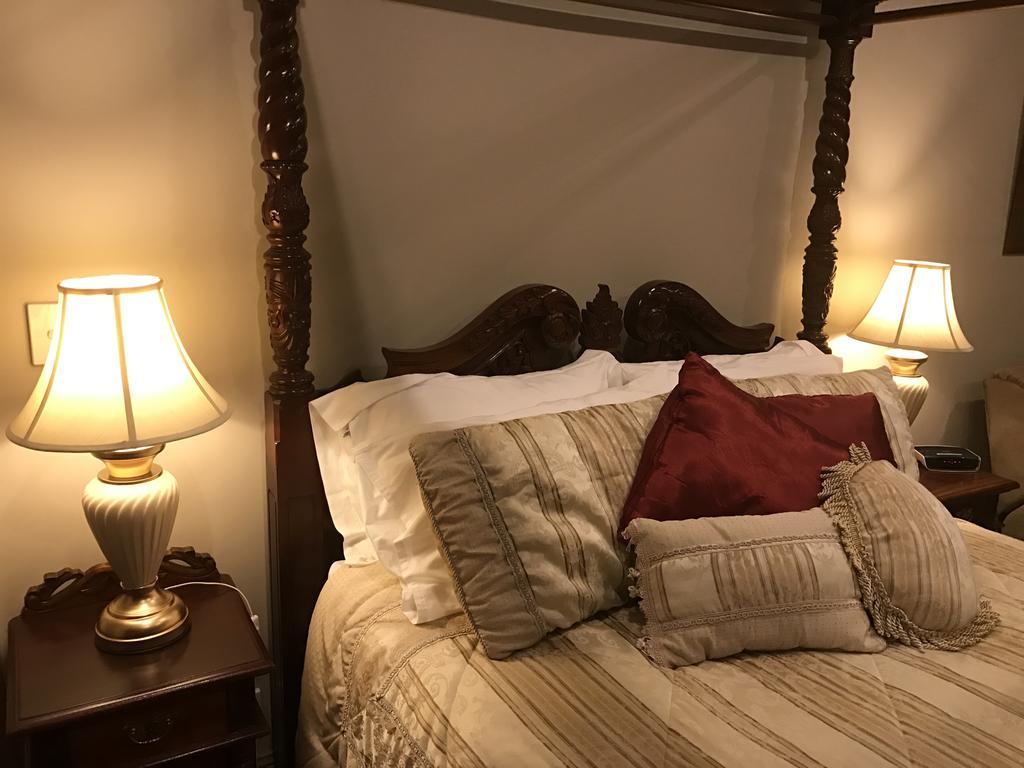 King Suite Spa Bath