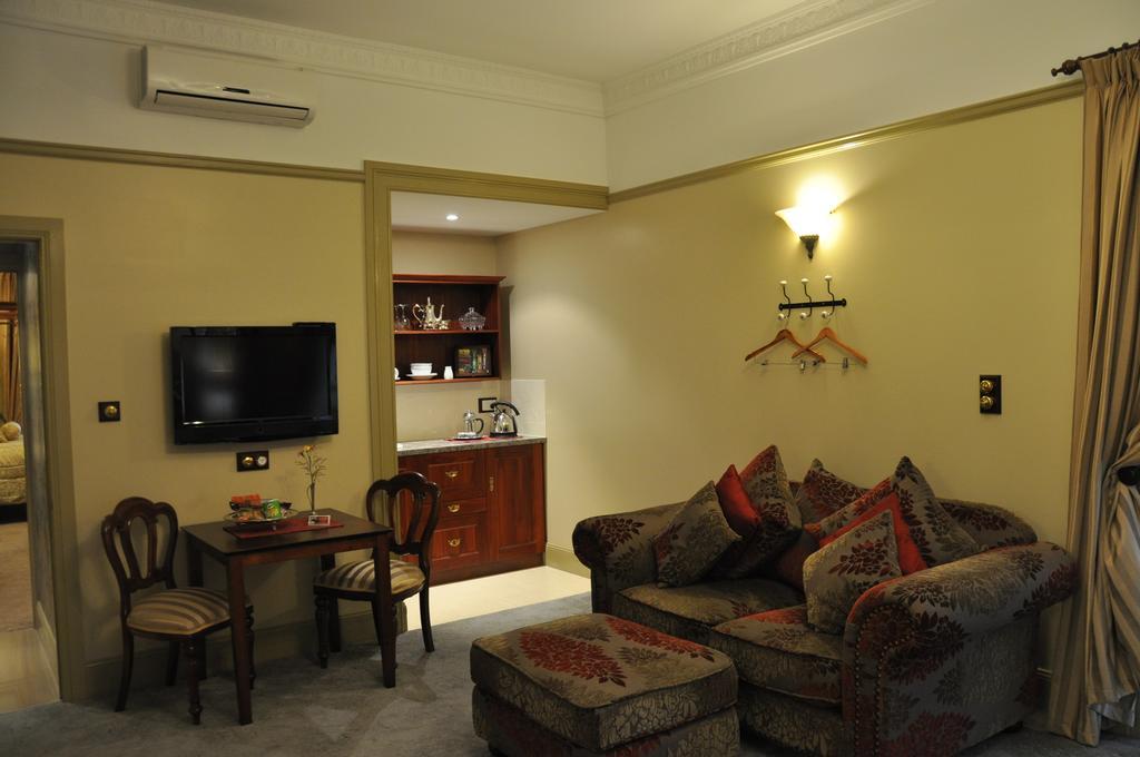 King Suite Spa Bath