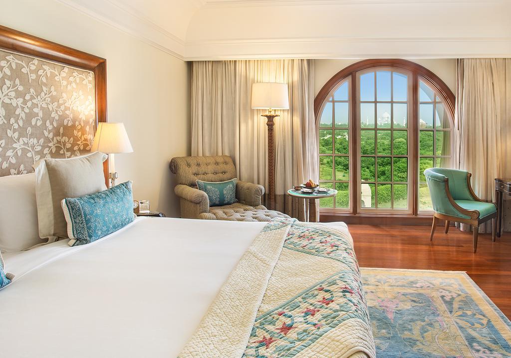 Deluxe Suite with Taj Mahal View,396297780:JPEG