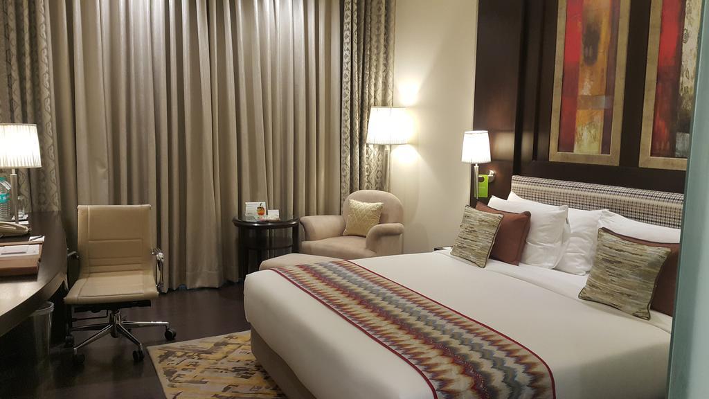 Business Room with Two Way Airport Transfers and 15% discount on Food and Soft beverage,403179084:JPEG