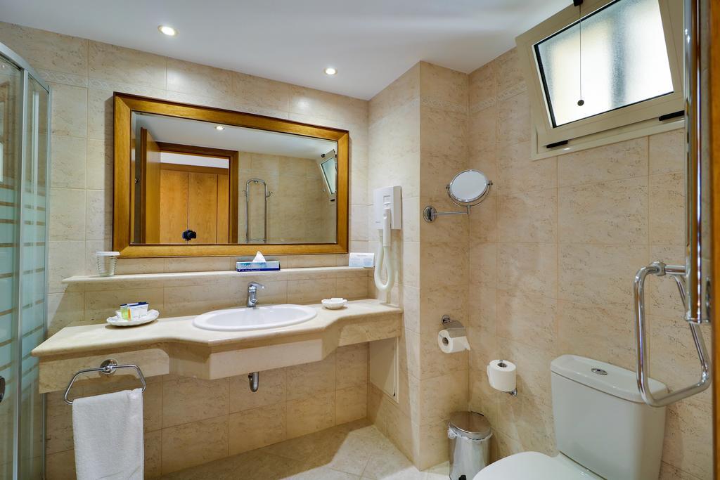 Maisonette Pool View