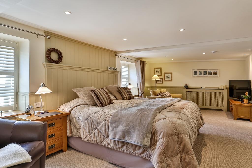 Luxury Suite