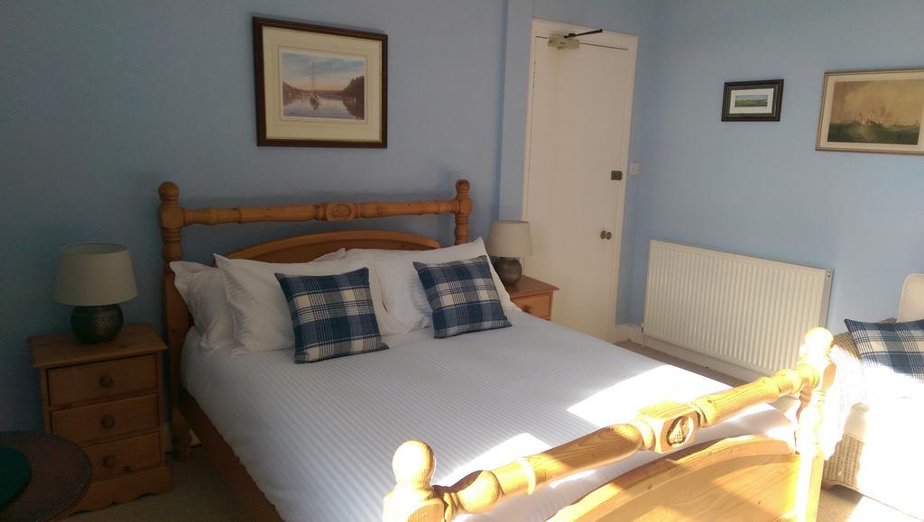 Deluxe Double Room Shower