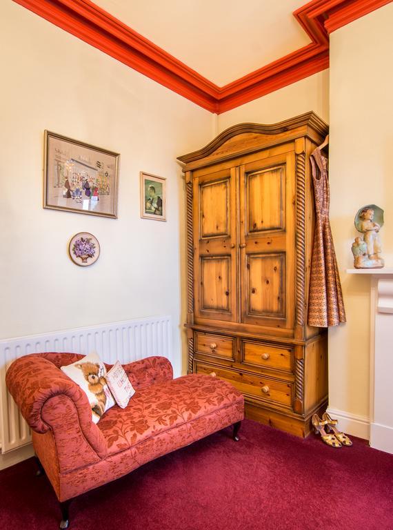 Large Double Room,411476916:JPEG