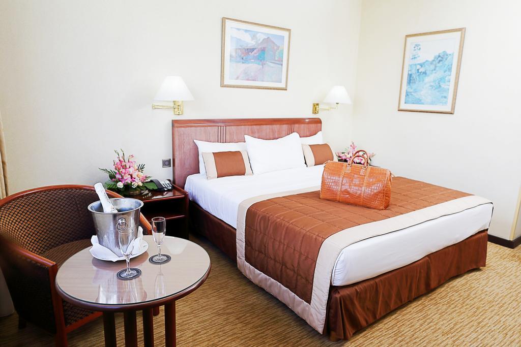 Executive Double or Twin Room - Panoramic City View,292645416:JPEG