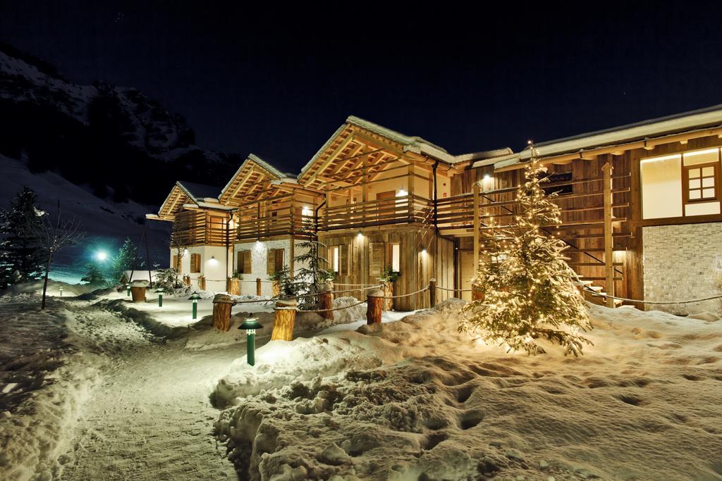 Chalet (2 Adults),416384571:JPEG